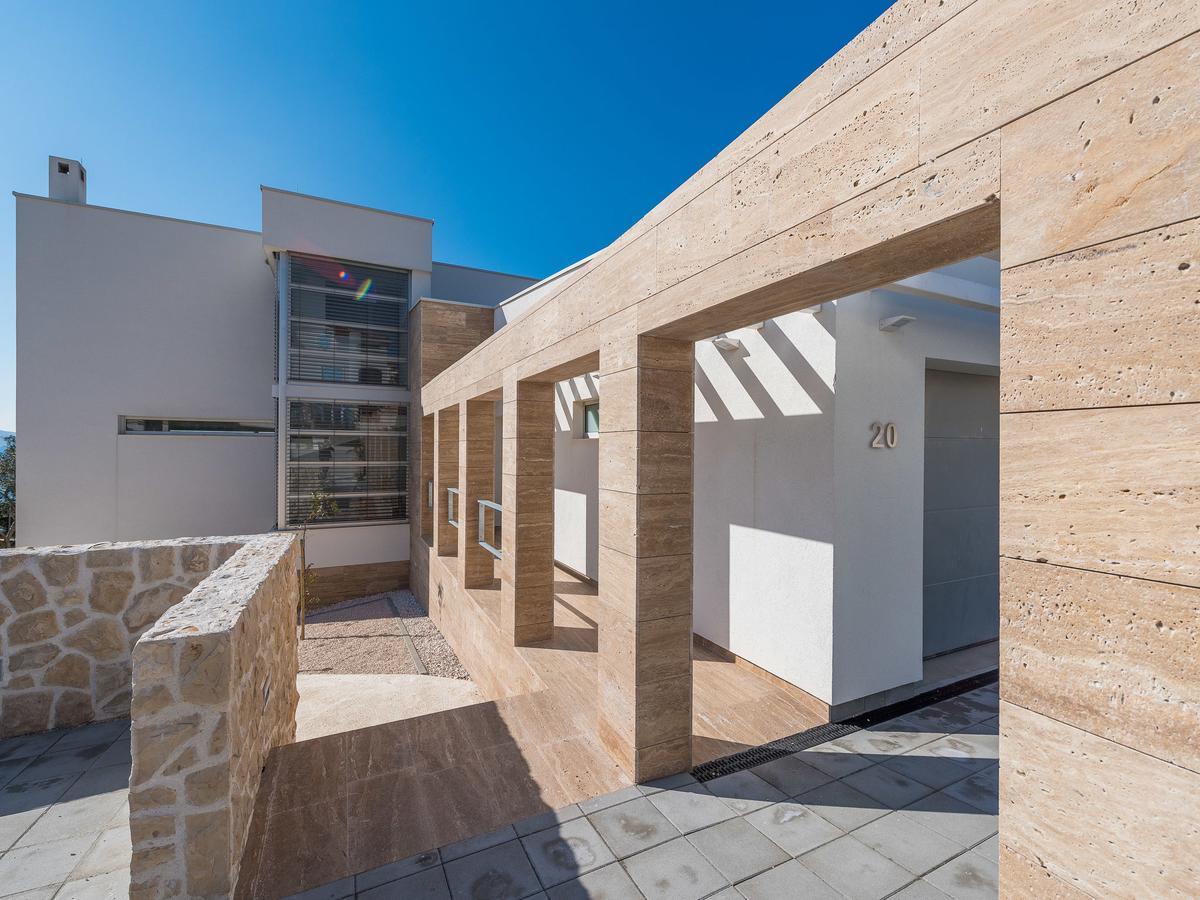 Luxurious Villa In Kozino With Fenced Garden Buitenkant foto
